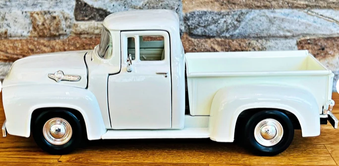 Ford F100 1956  1:24